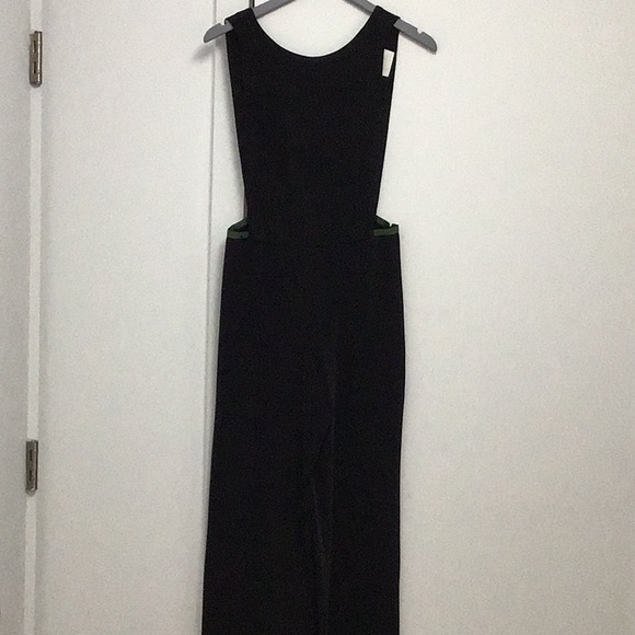 Overall - Picture 1 of 4